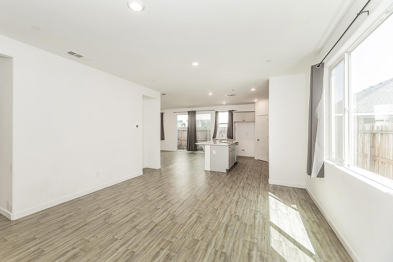 2844 N Vahe Ave, Fresno, CA 93737