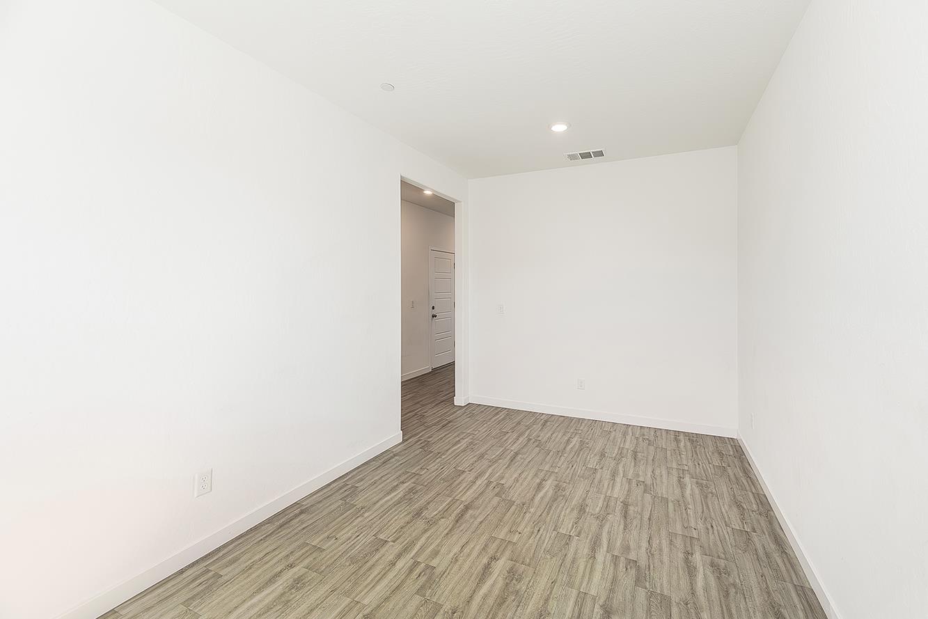 2844 N Vahe Ave, Fresno, CA 93737