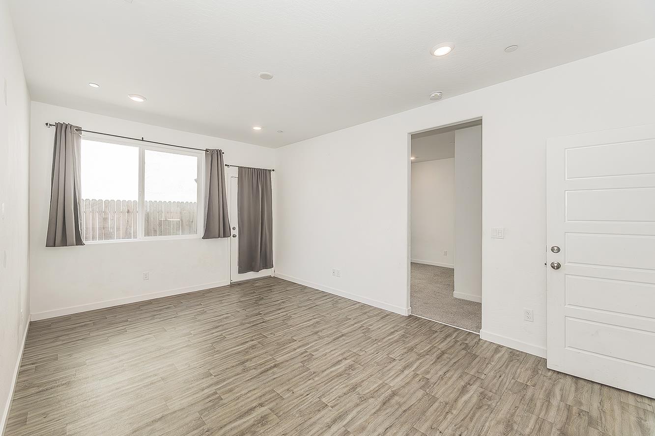 2844 N Vahe Ave, Fresno, CA 93737