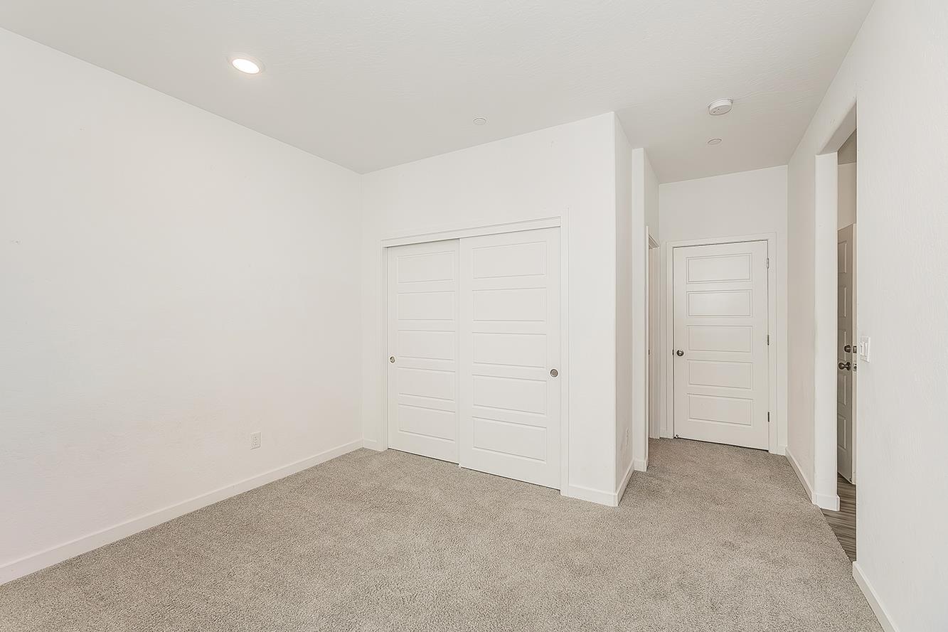 2844 N Vahe Ave, Fresno, CA 93737