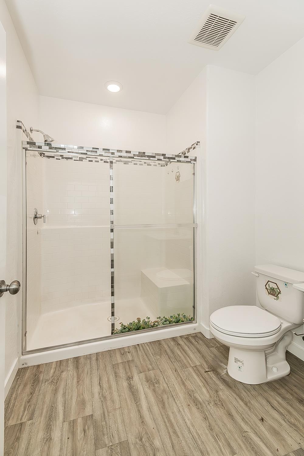 2844 N Vahe Ave, Fresno, CA 93737