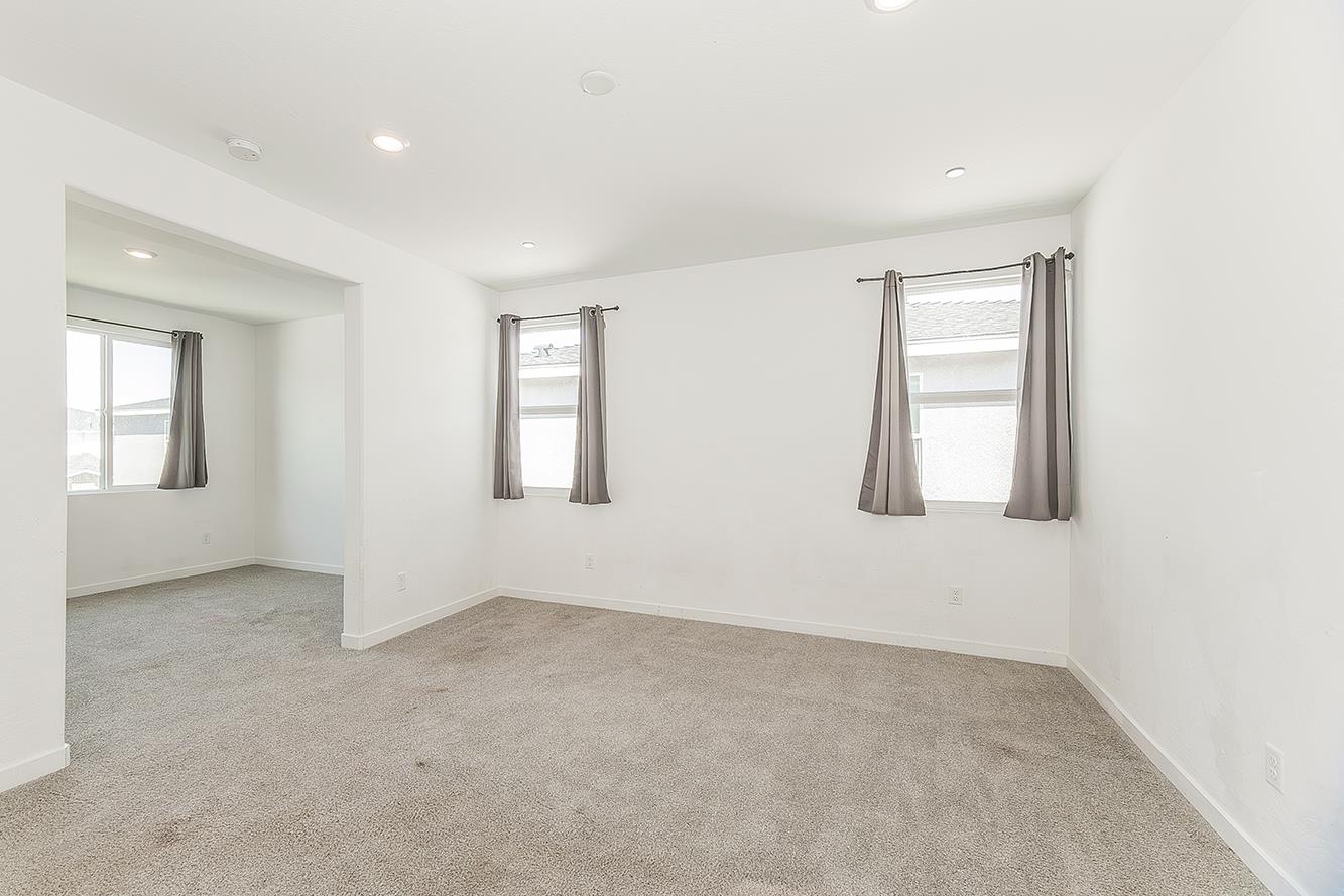 2844 N Vahe Ave, Fresno, CA 93737