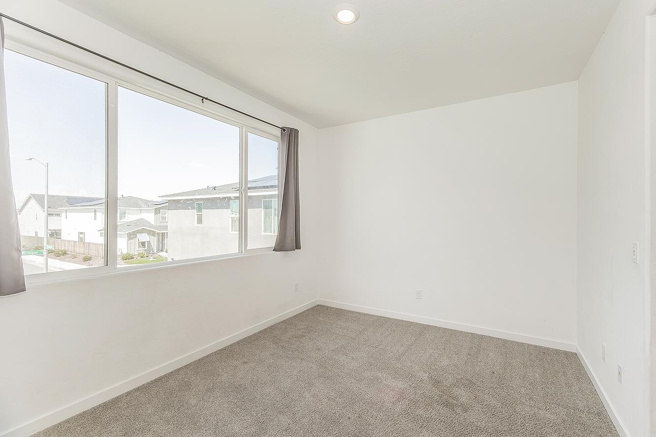 2844 N Vahe Ave, Fresno, CA 93737