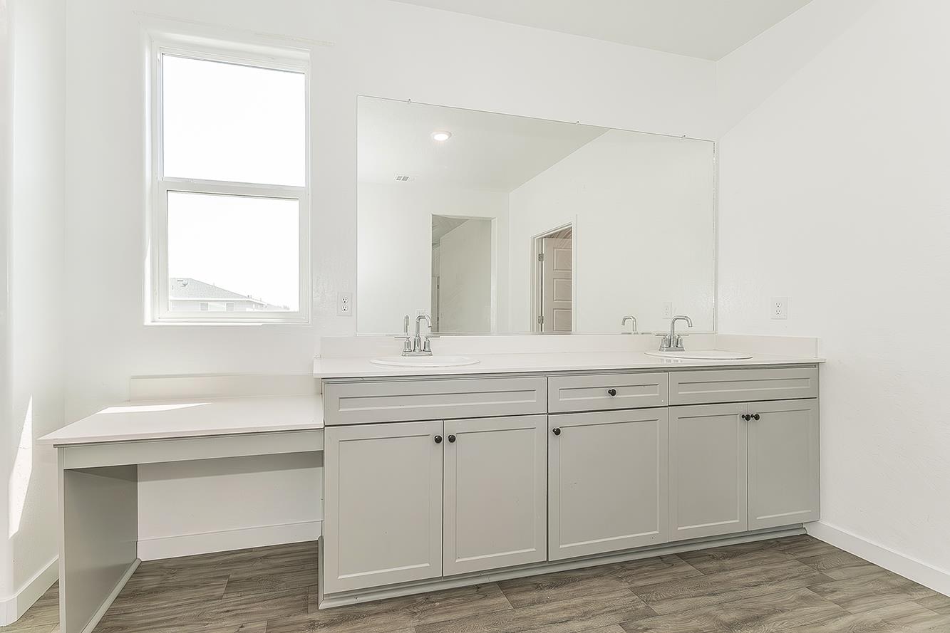 2844 N Vahe Ave, Fresno, CA 93737