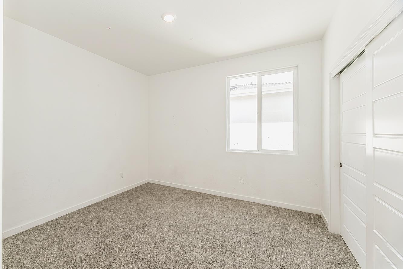 2844 N Vahe Ave, Fresno, CA 93737