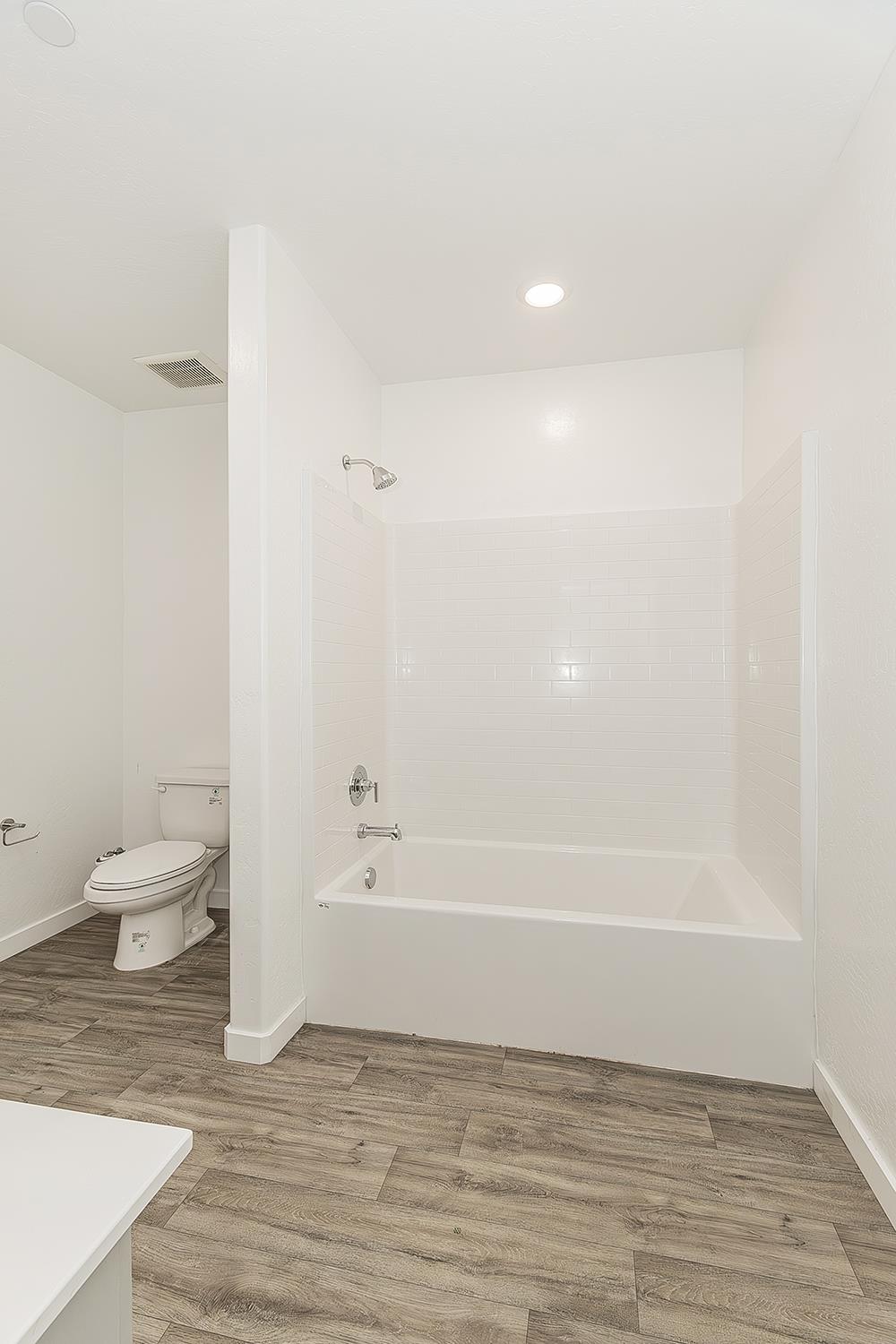 2844 N Vahe Ave, Fresno, CA 93737