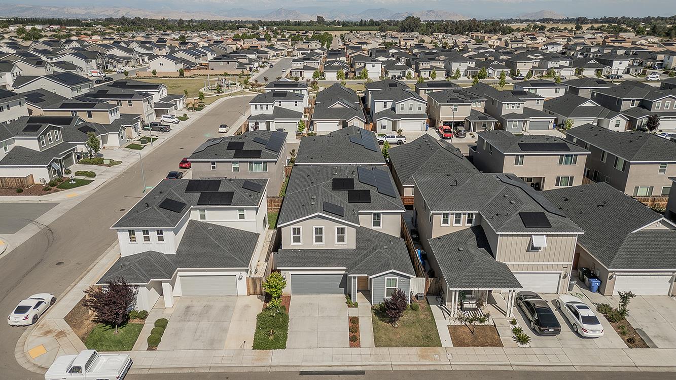 2844 N Vahe Ave, Fresno, CA 93737