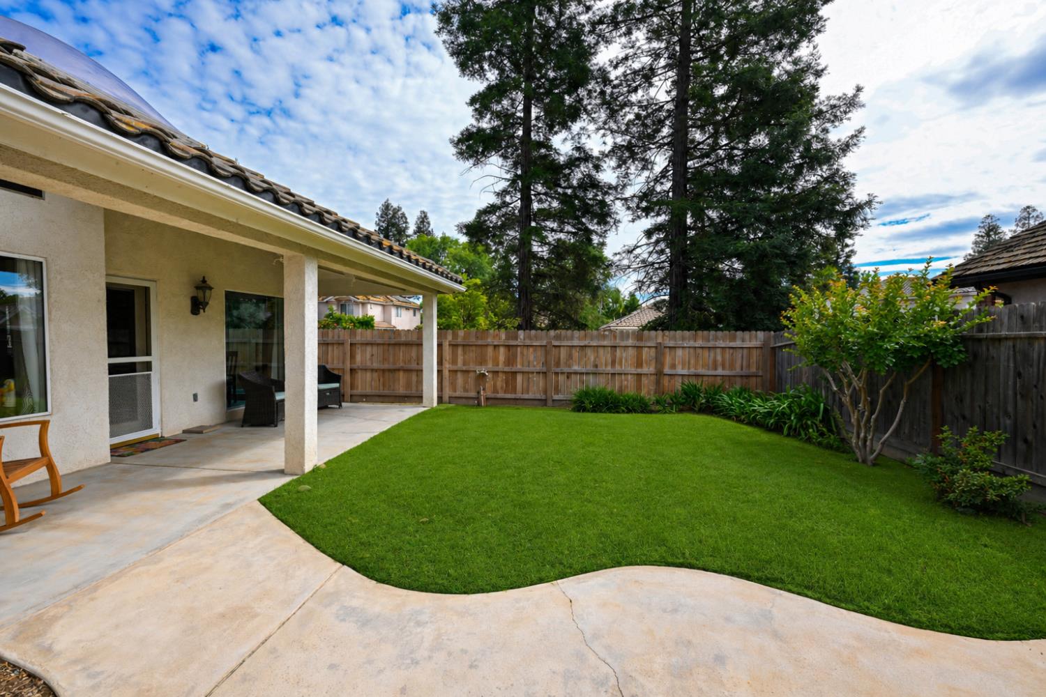 9061 N Brookview Ave, Fresno, CA 93720