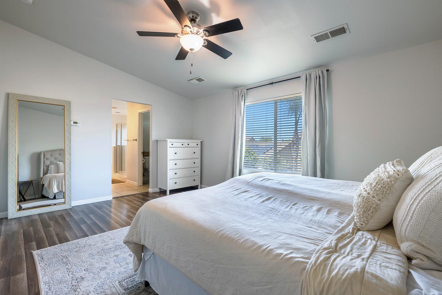 3029 Wrenwood Ave, Clovis, CA 93619