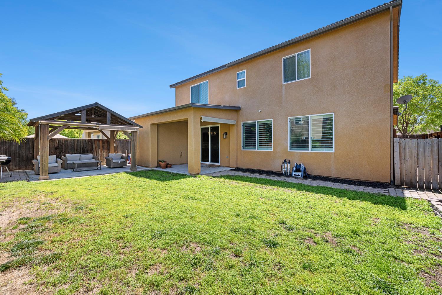 3029 Wrenwood Ave, Clovis, CA 93619