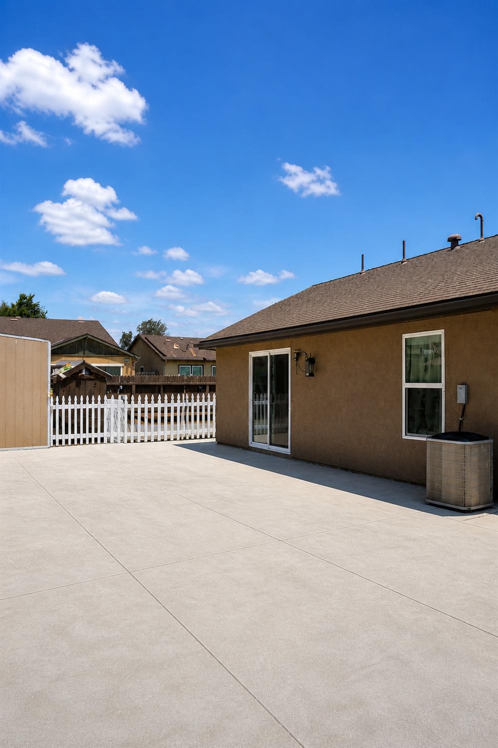 3705 N McCaffrey, Fresno, CA 93722