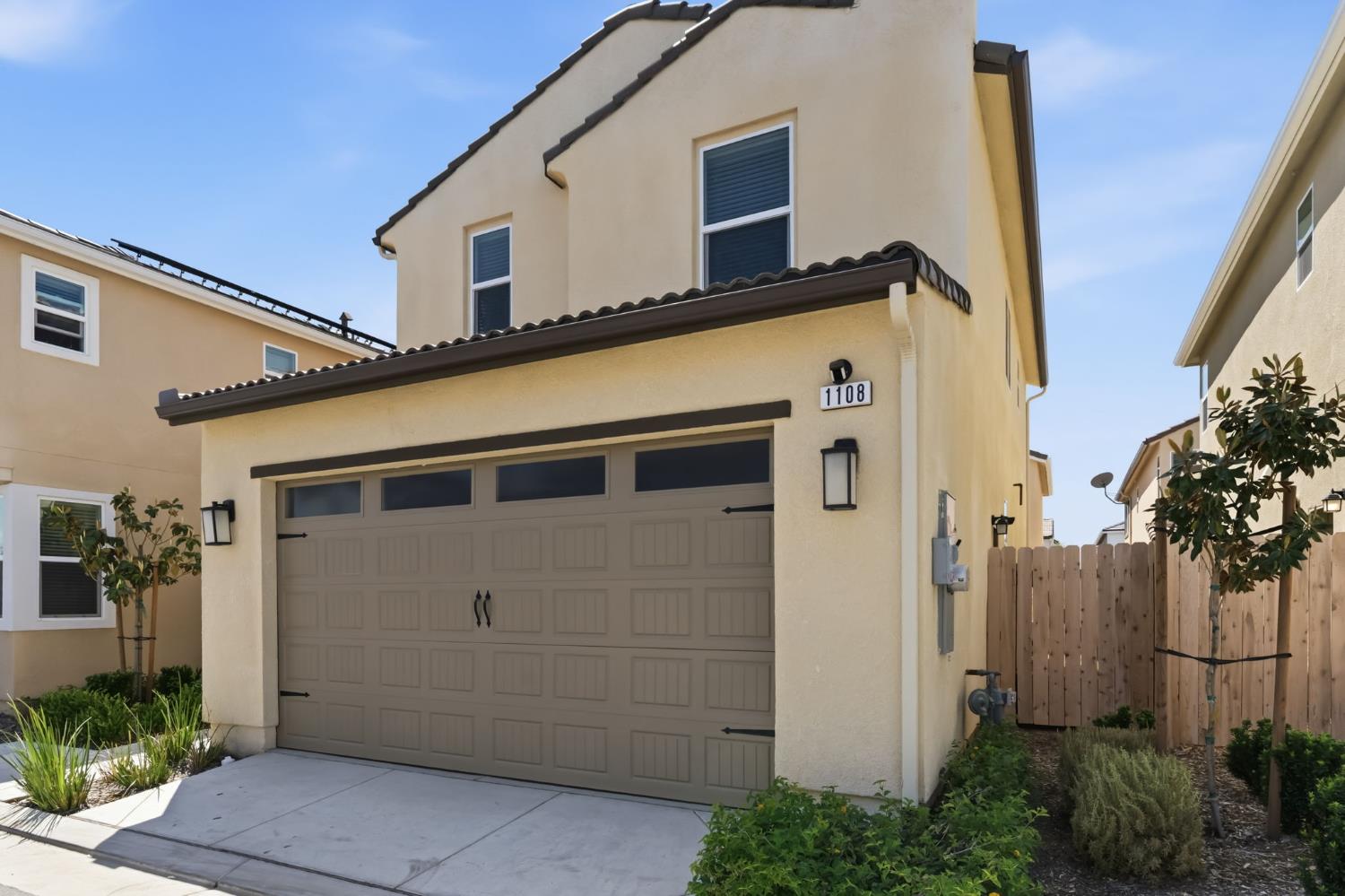 1108 Royalty Way W, Madera, CA 93636