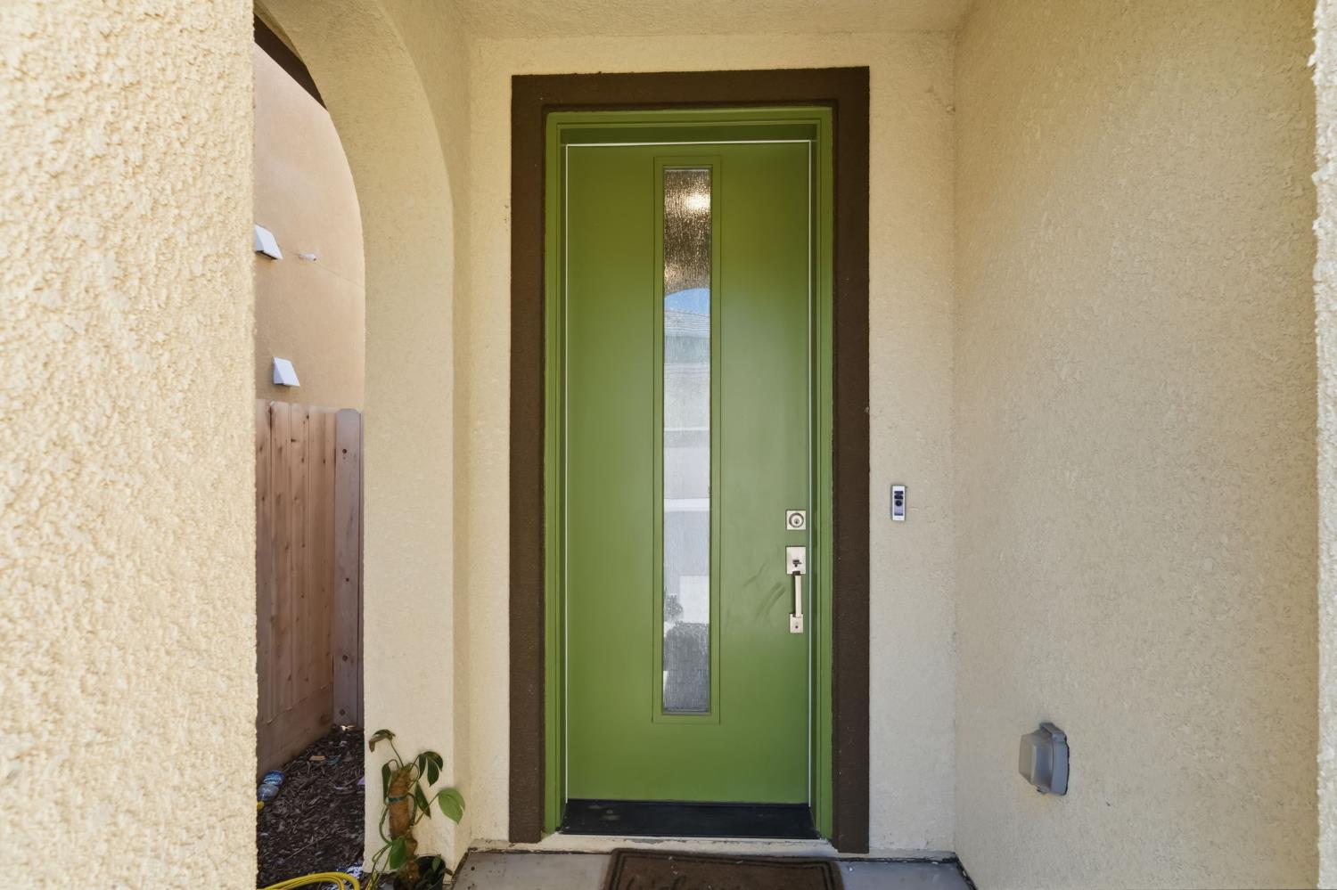 1108 Royalty Way W, Madera, CA 93636