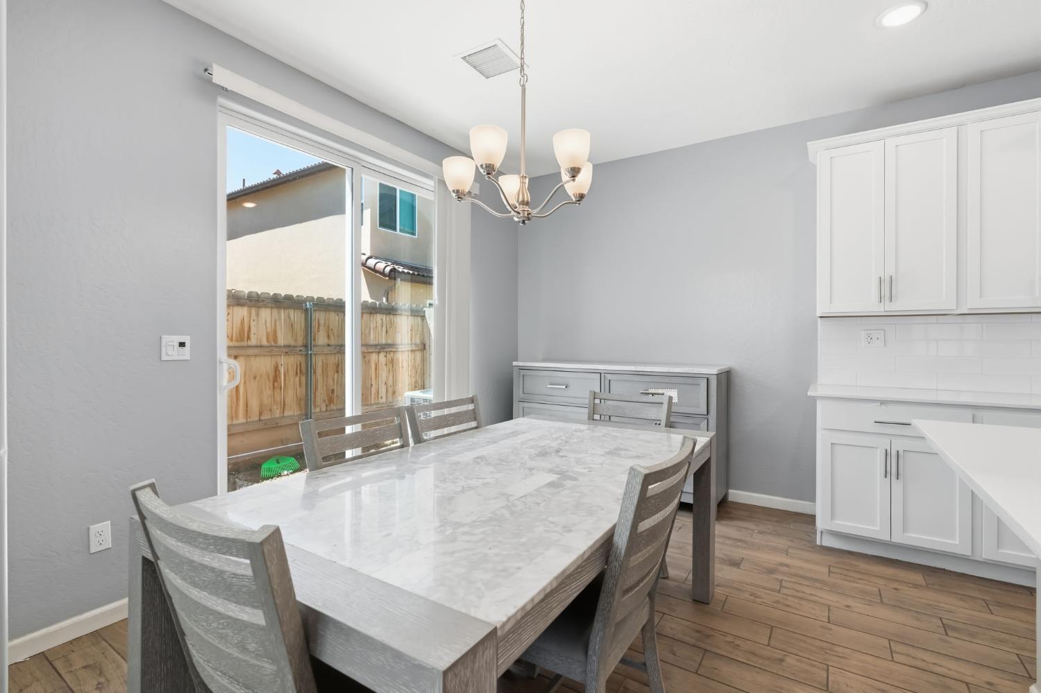 1108 Royalty Way W, Madera, CA 93636