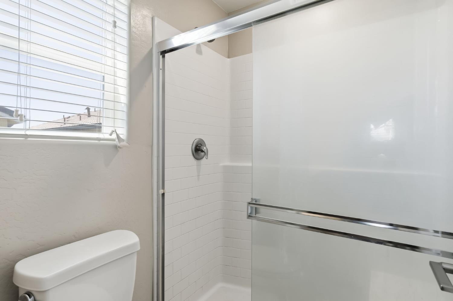 1108 Royalty Way W, Madera, CA 93636