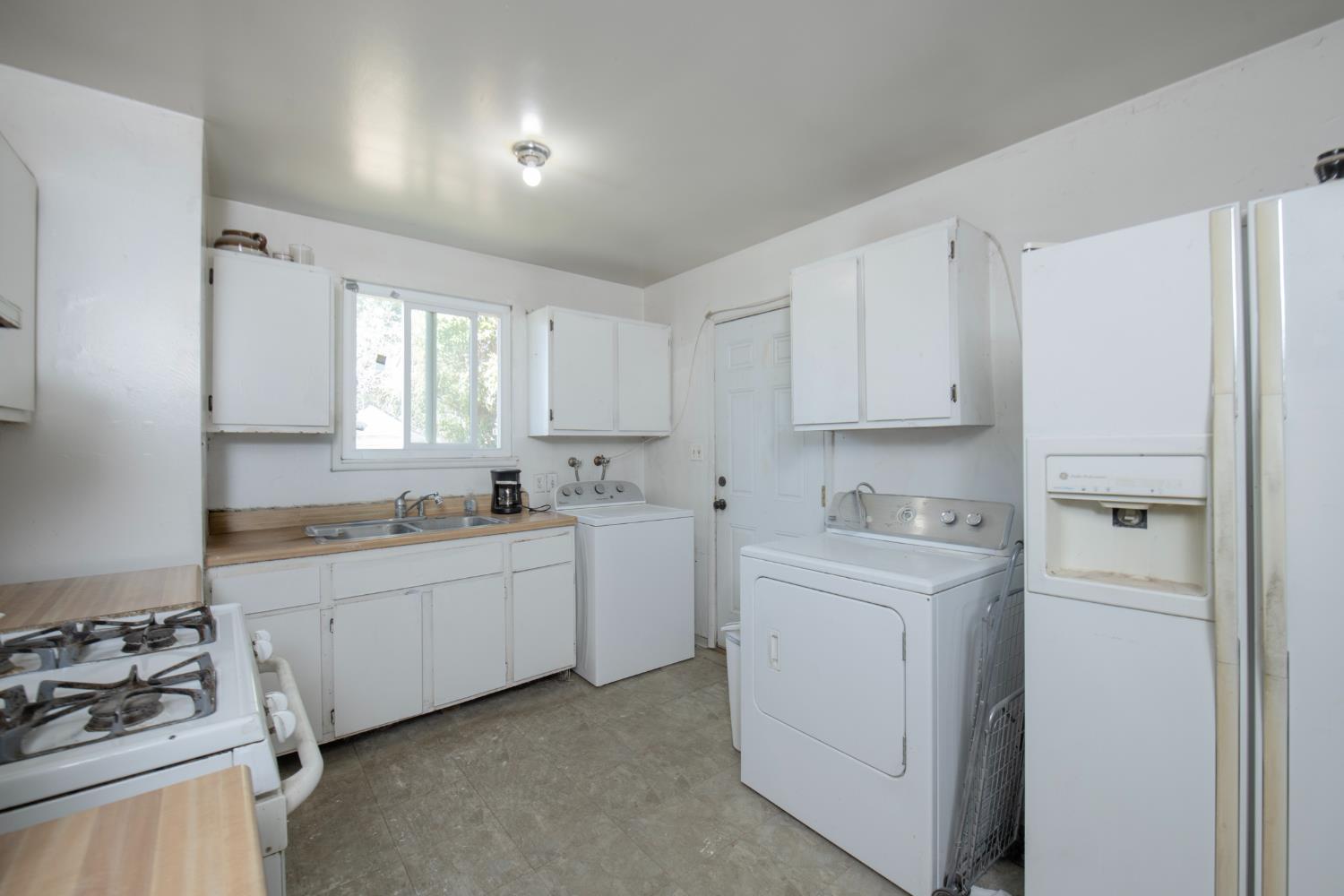 4431 N Augusta St, Fresno, CA 93726