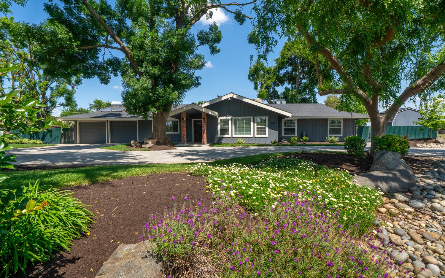 7044 E Clinton Ave, Fresno, CA 93737