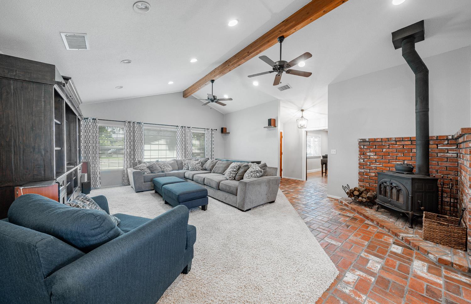 7044 E Clinton Ave, Fresno, CA 93737