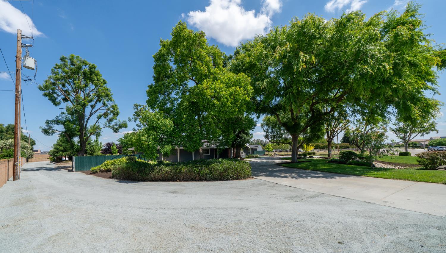 7044 E Clinton Ave, Fresno, CA 93737