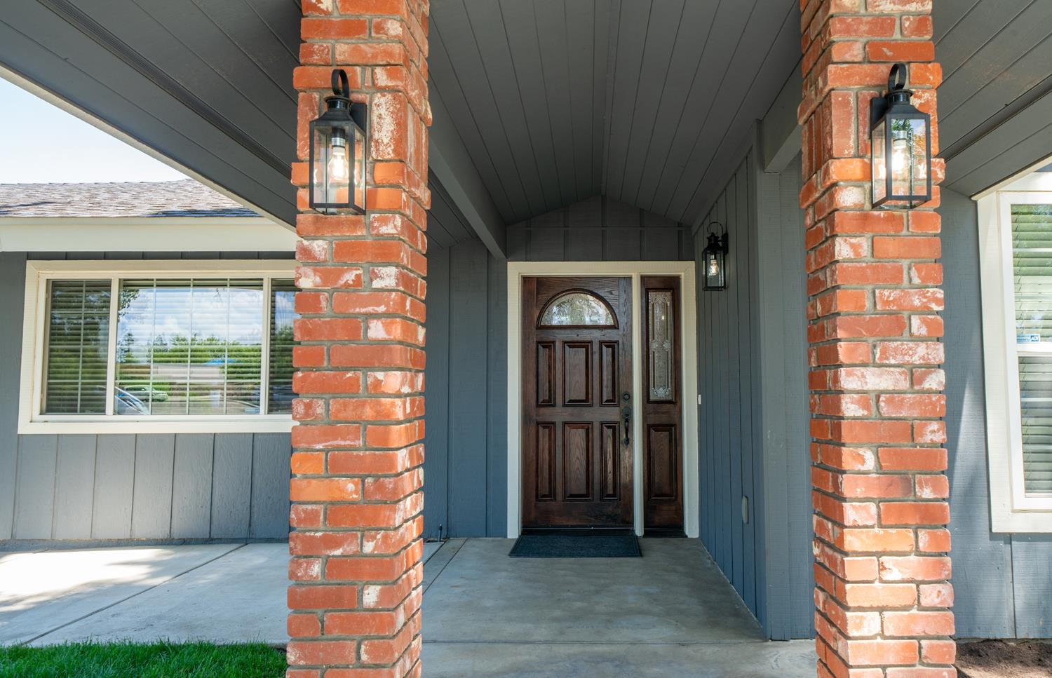 7044 E Clinton Ave, Fresno, CA 93737