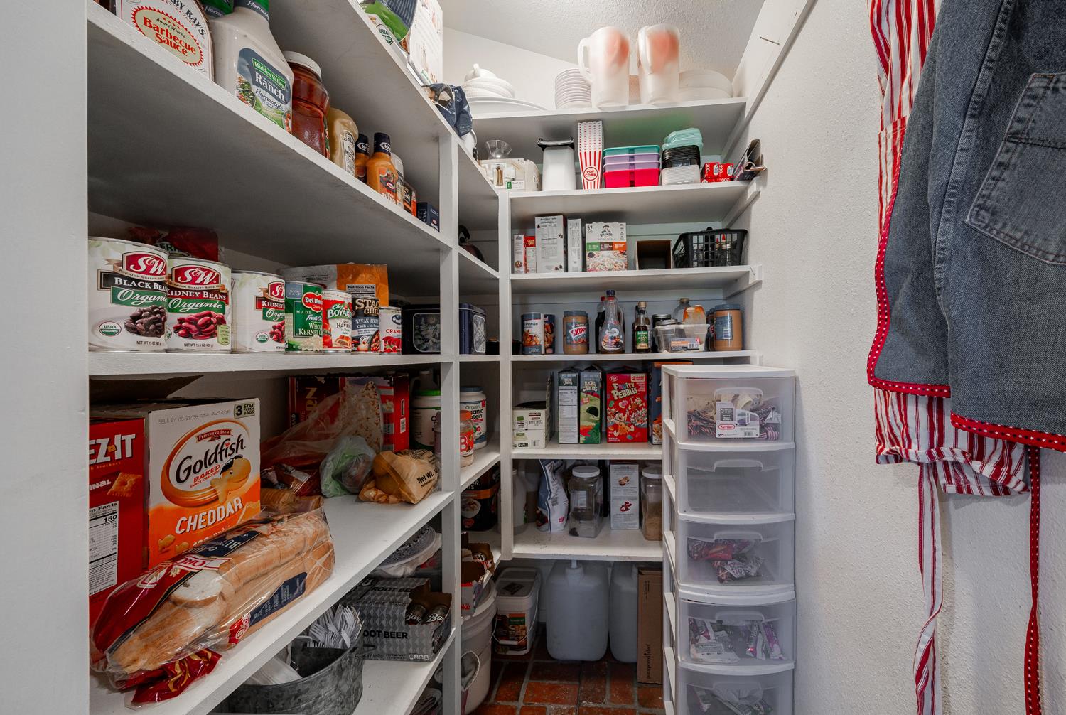 7044 E Clinton Ave, Fresno, CA 93737