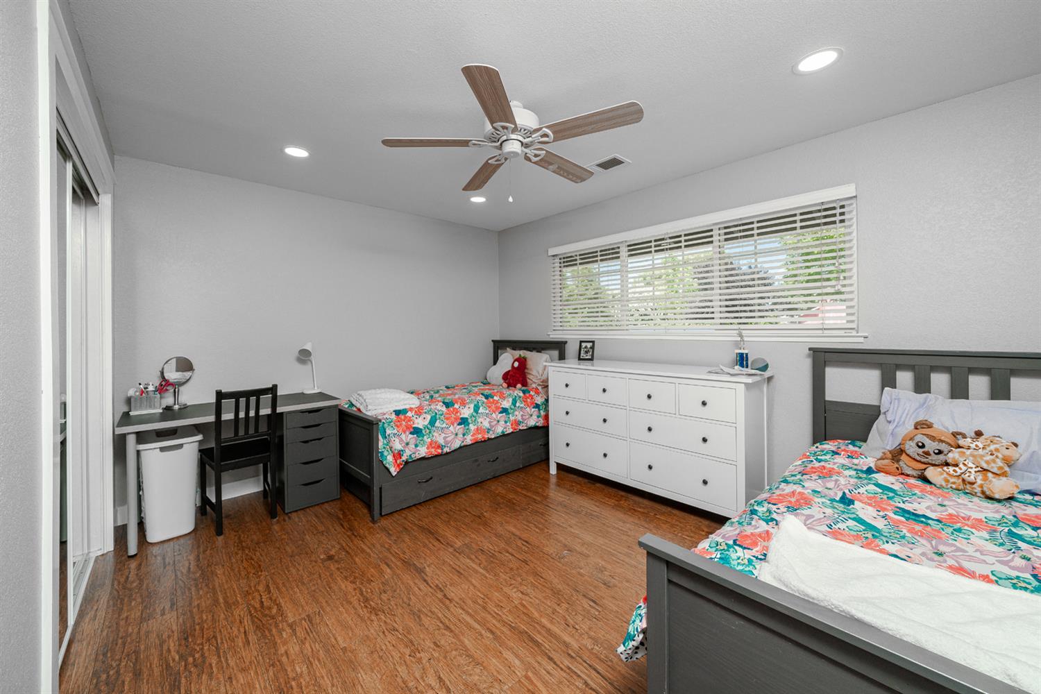 7044 E Clinton Ave, Fresno, CA 93737