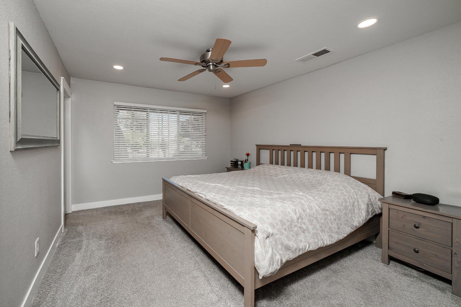 7044 E Clinton Ave, Fresno, CA 93737