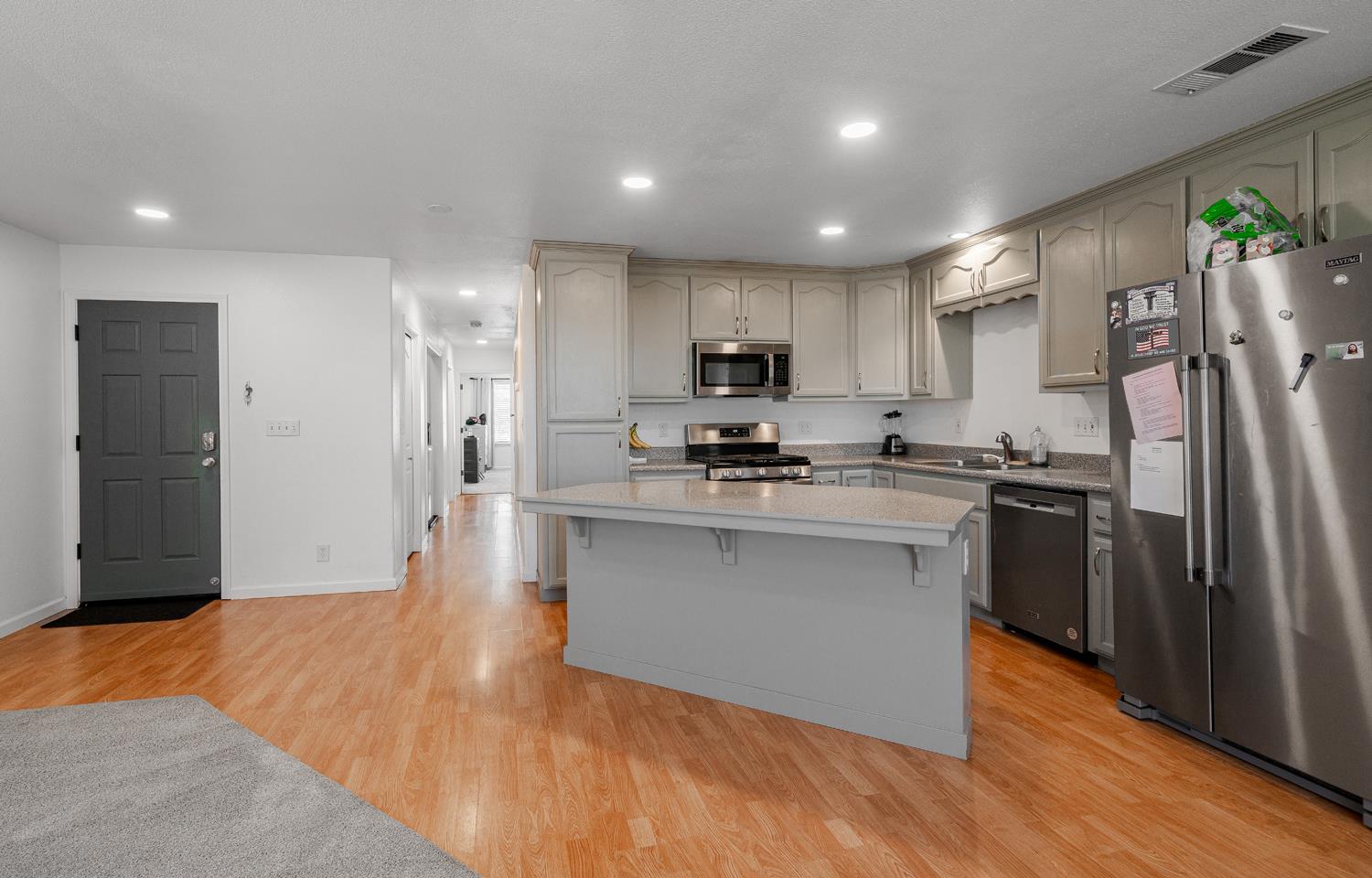 7044 E Clinton Ave, Fresno, CA 93737