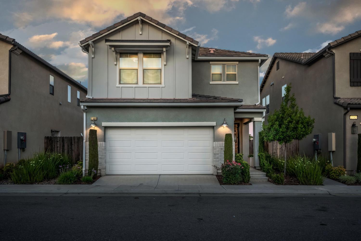 2760 N Sophie Dr, Fresno, CA 93727