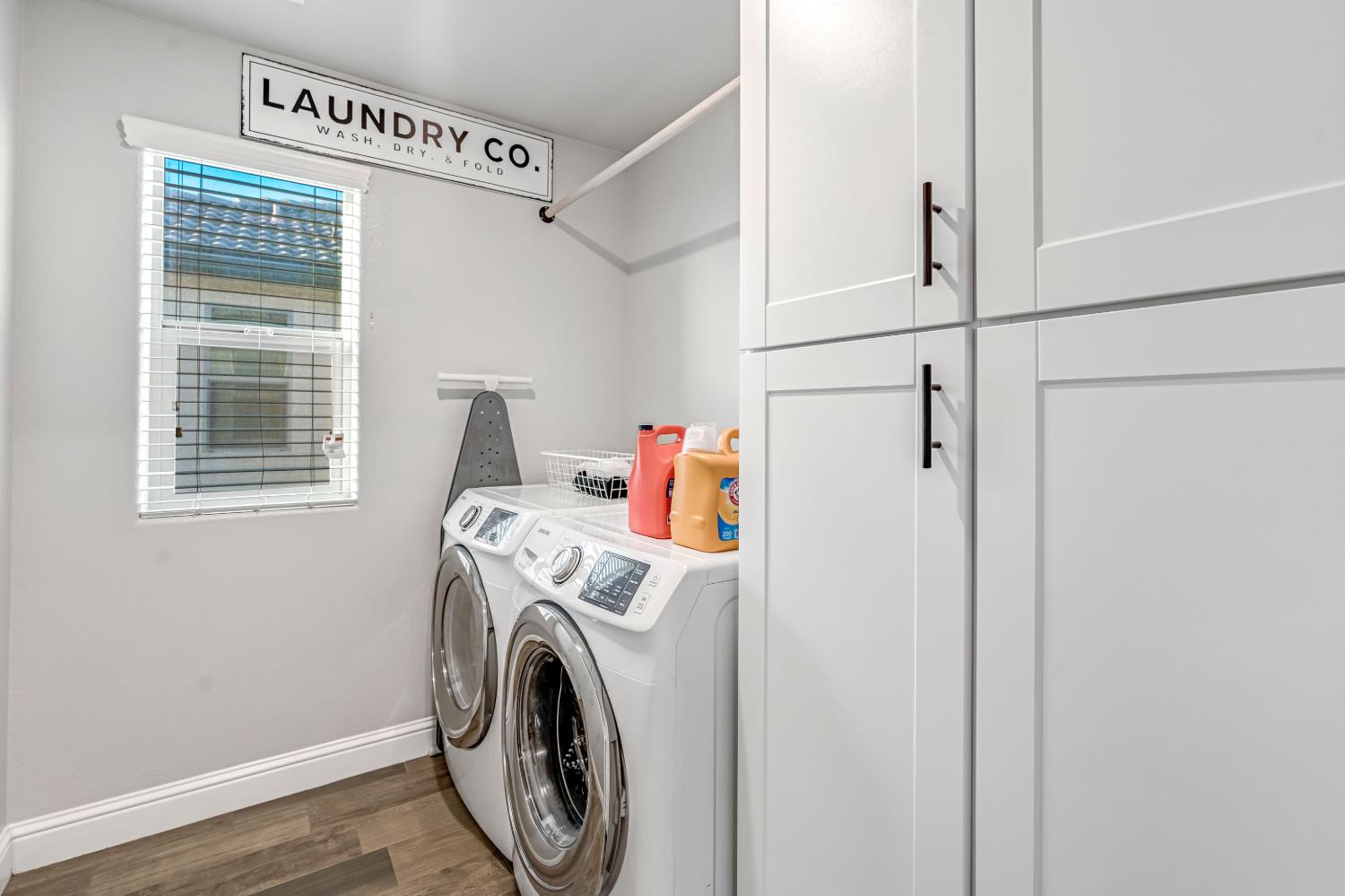 2760 N Sophie Dr, Fresno, CA 93727