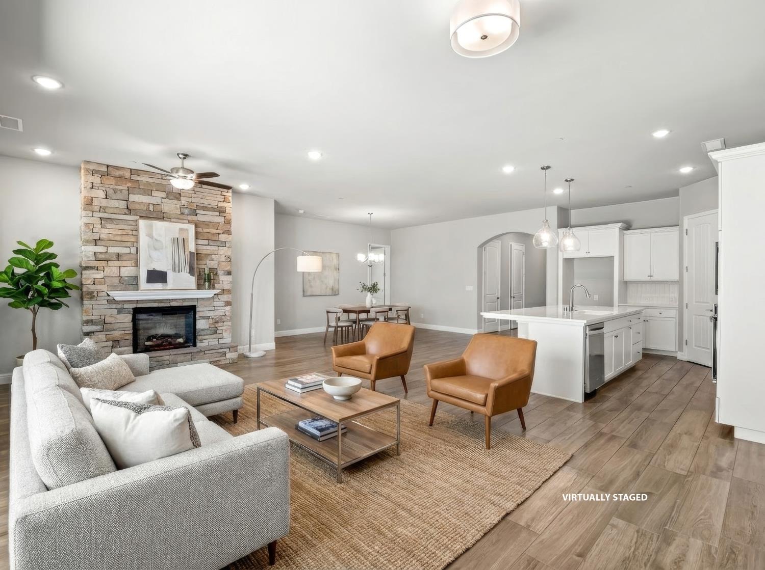 1751 N Kaweah Ave, Clovis, CA 93619