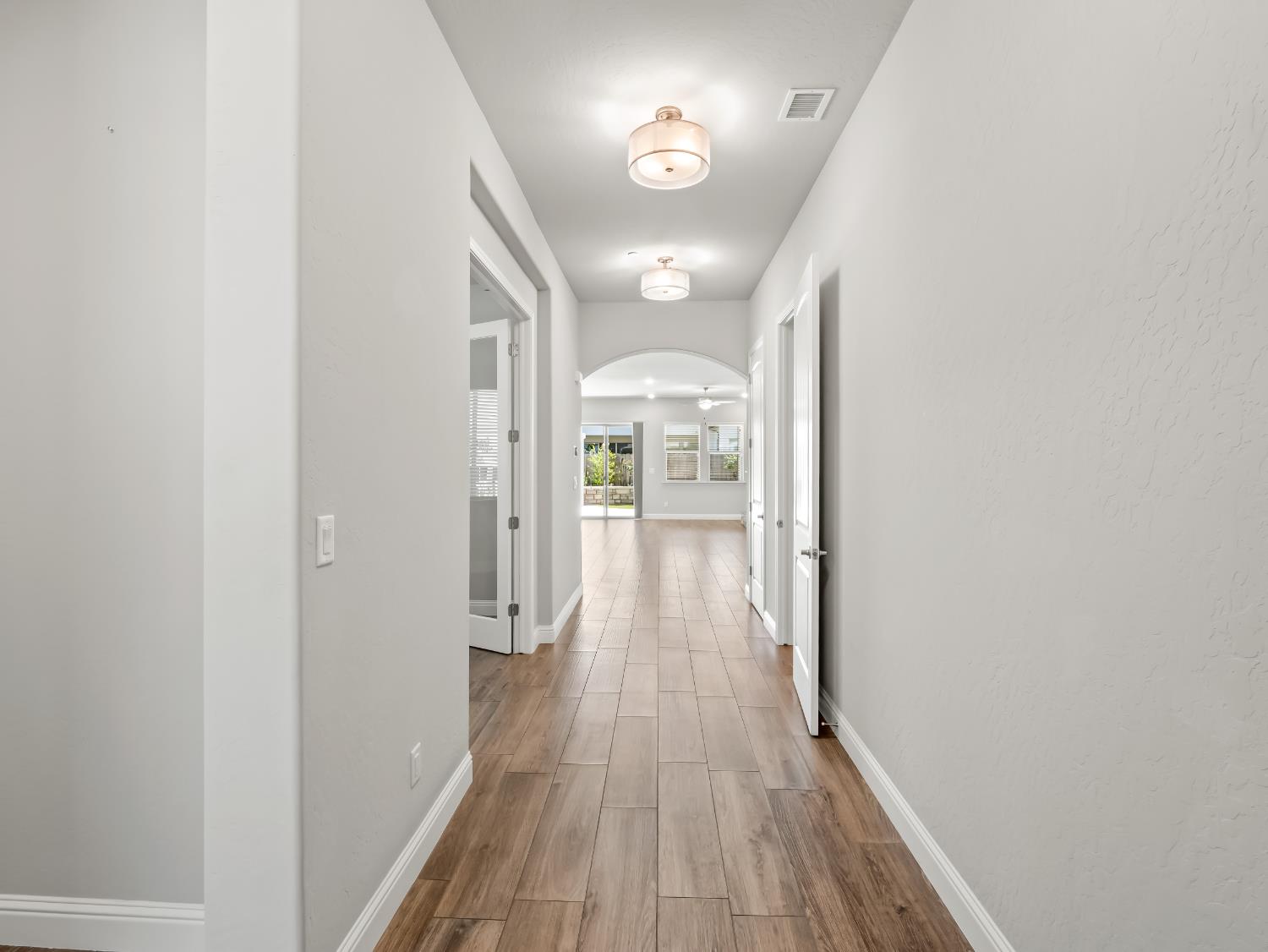 1751 N Kaweah Ave, Clovis, CA 93619