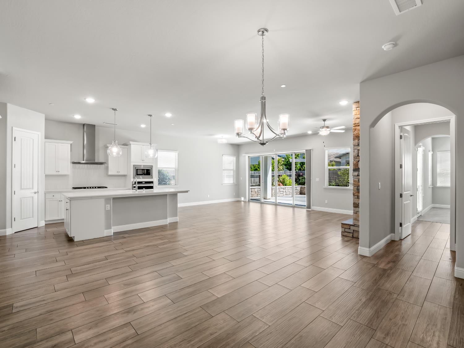 1751 N Kaweah Ave, Clovis, CA 93619