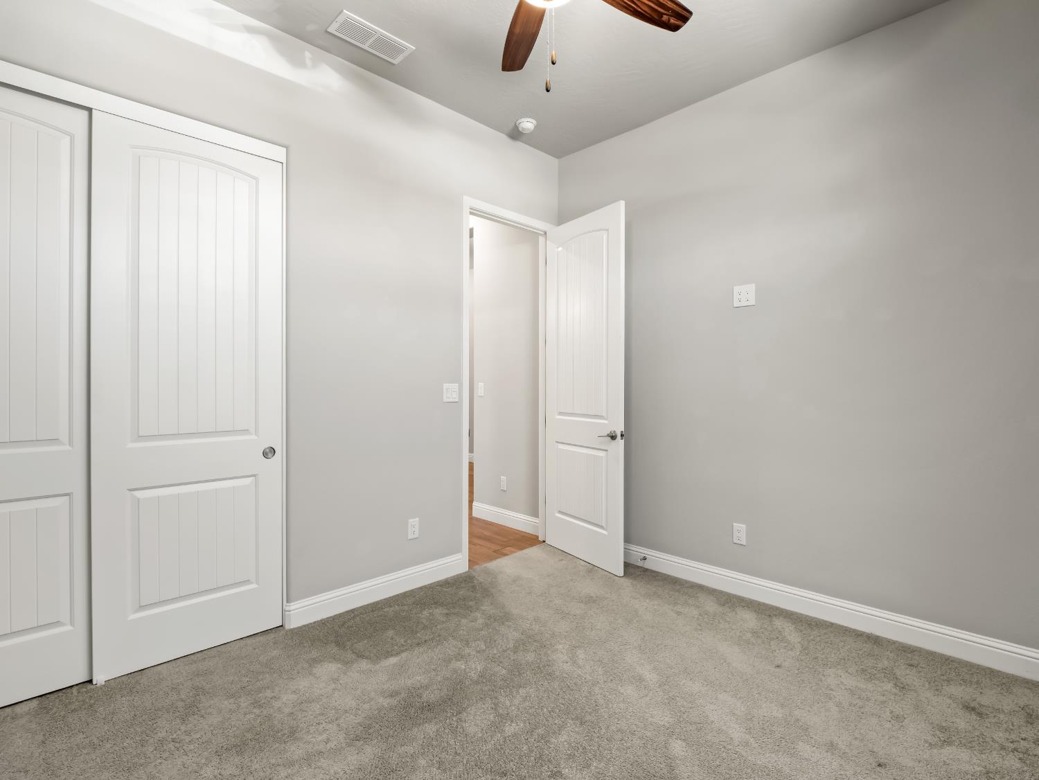 1751 N Kaweah Ave, Clovis, CA 93619
