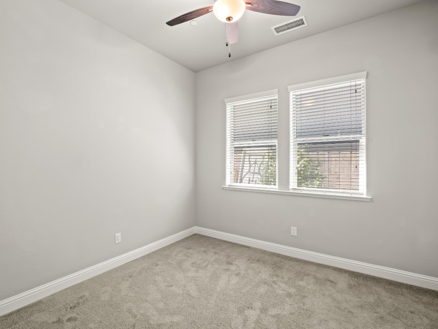 1751 N Kaweah Ave, Clovis, CA 93619