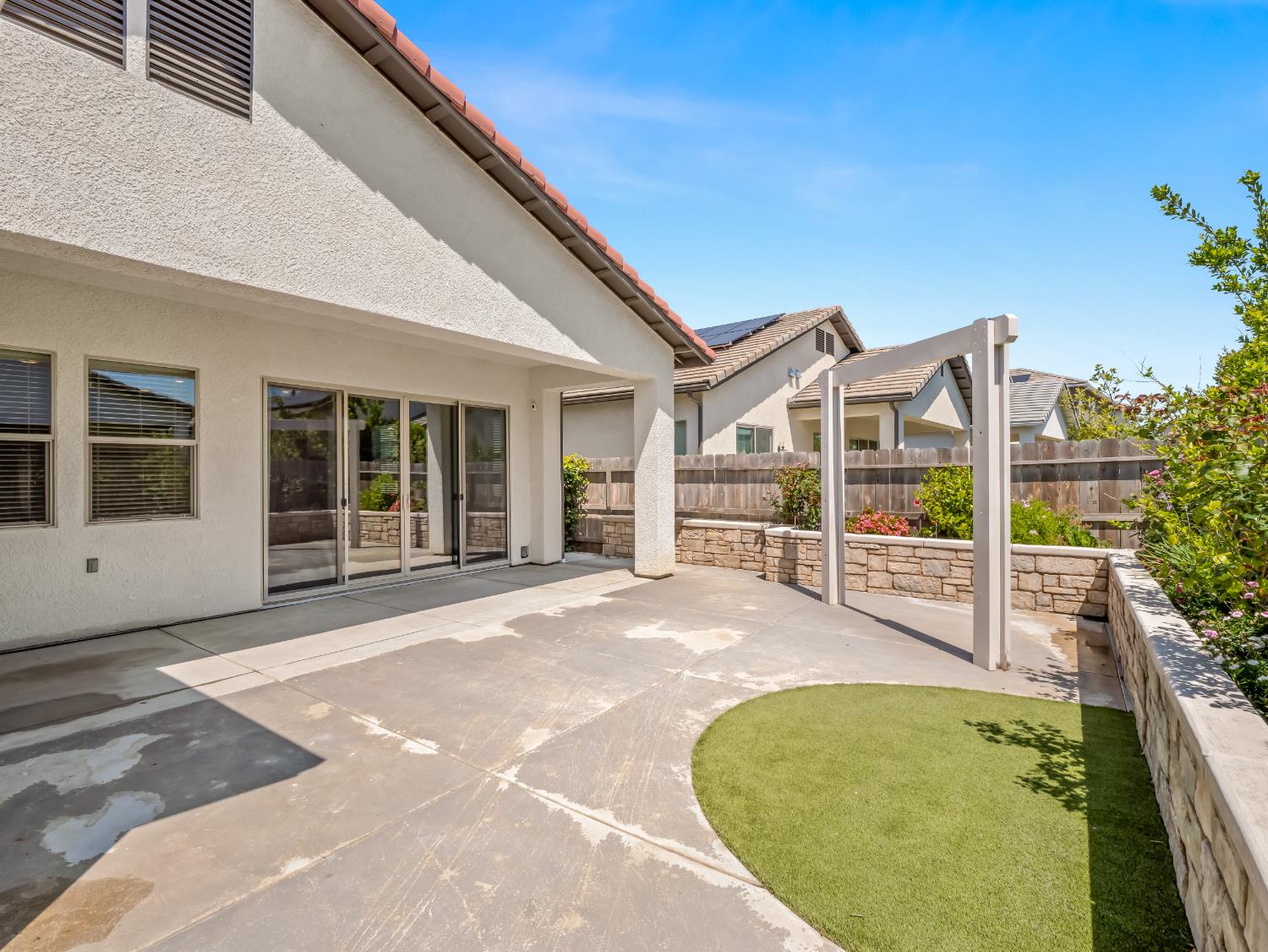 1751 N Kaweah Ave, Clovis, CA 93619