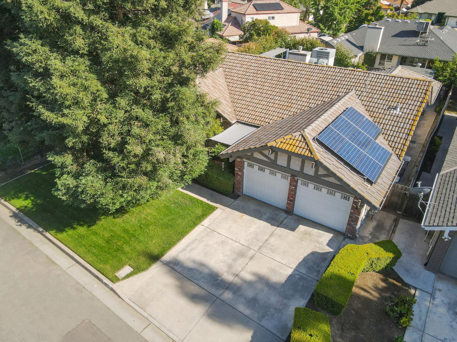 1917 E Quincy Ave, Fresno, CA 93720