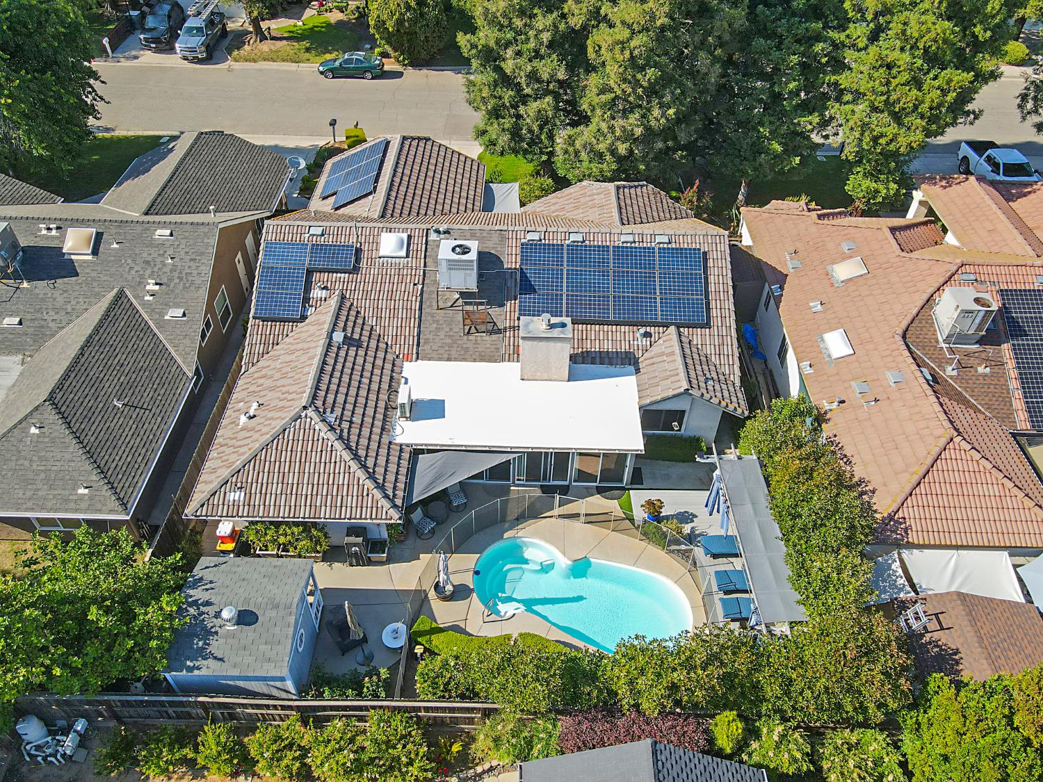 1917 E Quincy Ave, Fresno, CA 93720