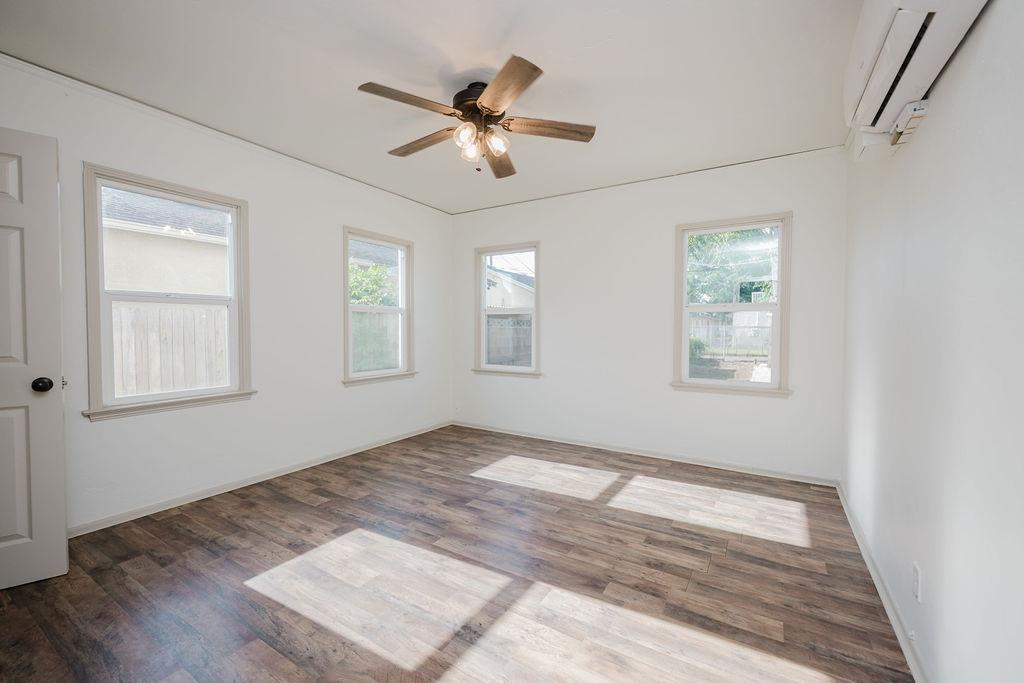 1421 E Terrace Ave, Fresno, CA 93704