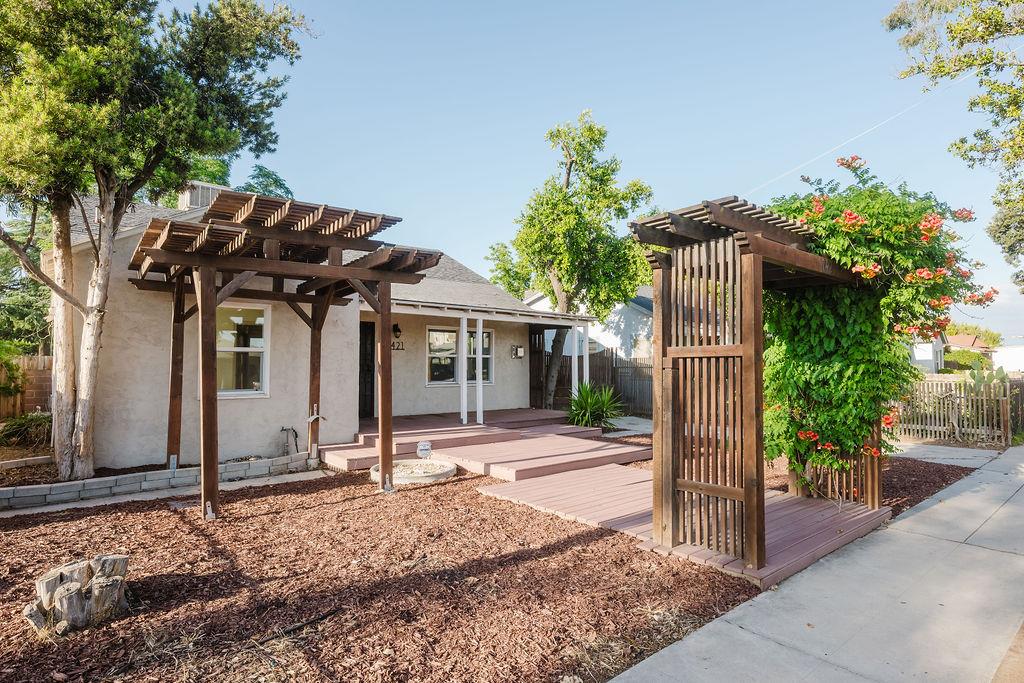 1421 E Terrace Ave, Fresno, CA 93704