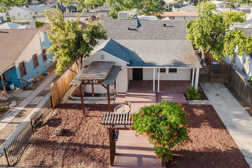 1421 E Terrace Ave, Fresno, CA 93704