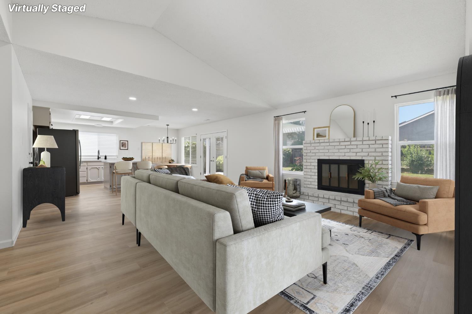 5361 N El Sol Ave, Fresno, CA 93722