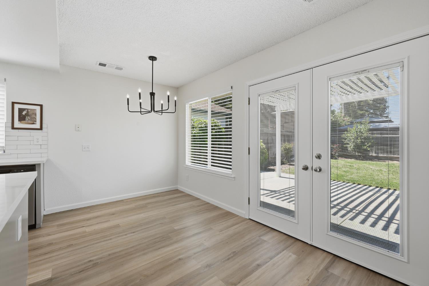 5361 N El Sol Ave, Fresno, CA 93722