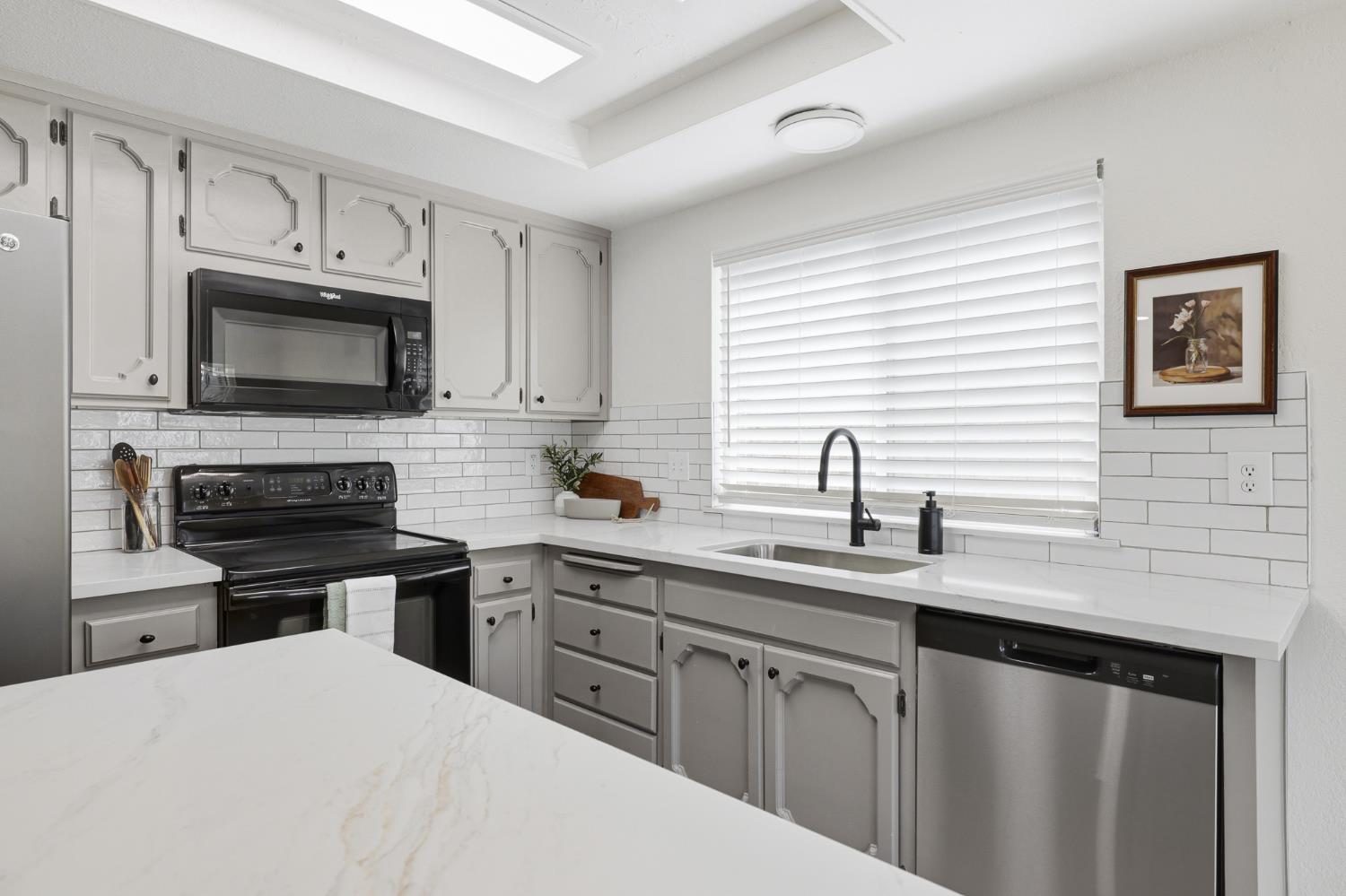 5361 N El Sol Ave, Fresno, CA 93722