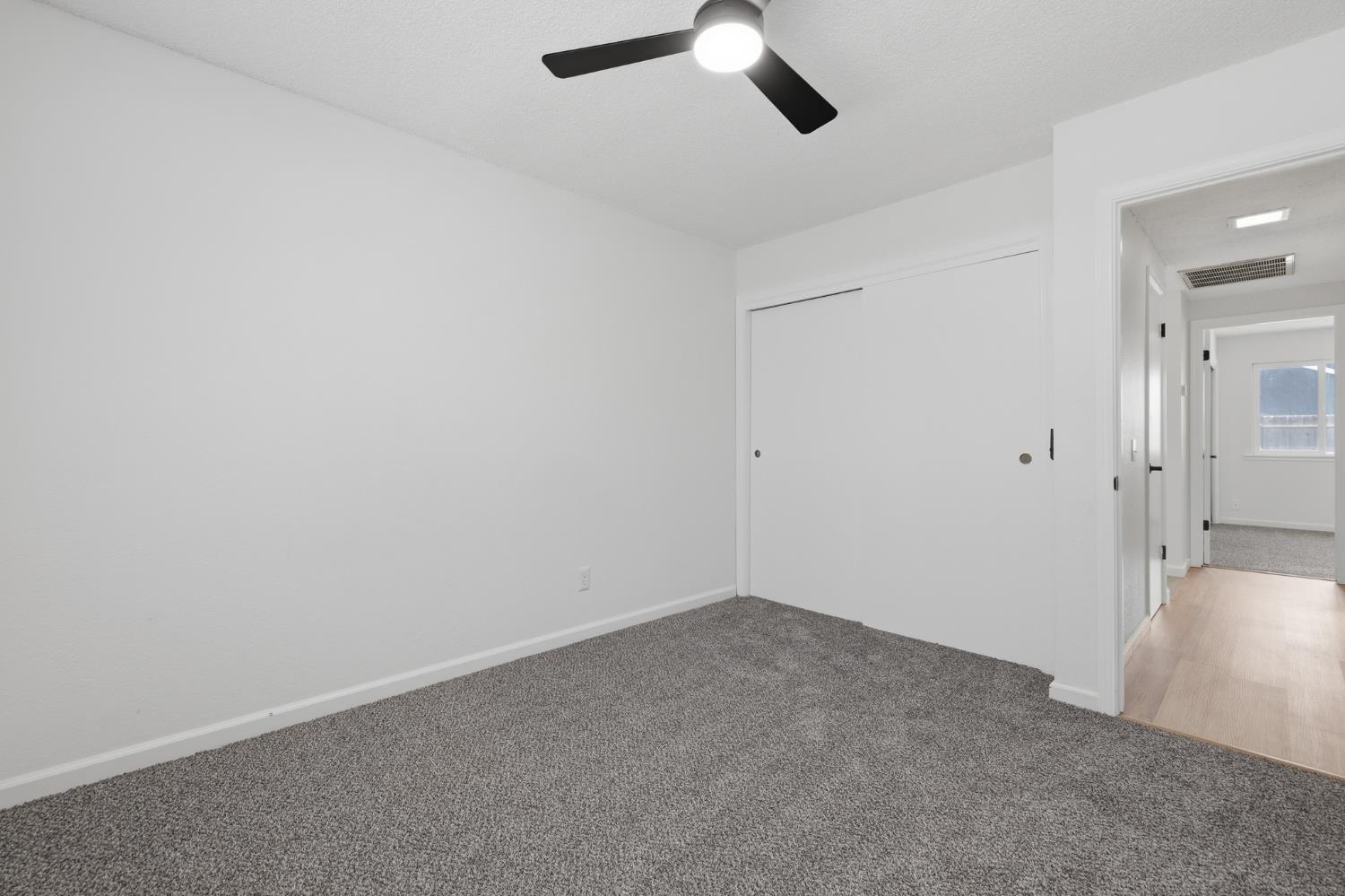 5361 N El Sol Ave, Fresno, CA 93722