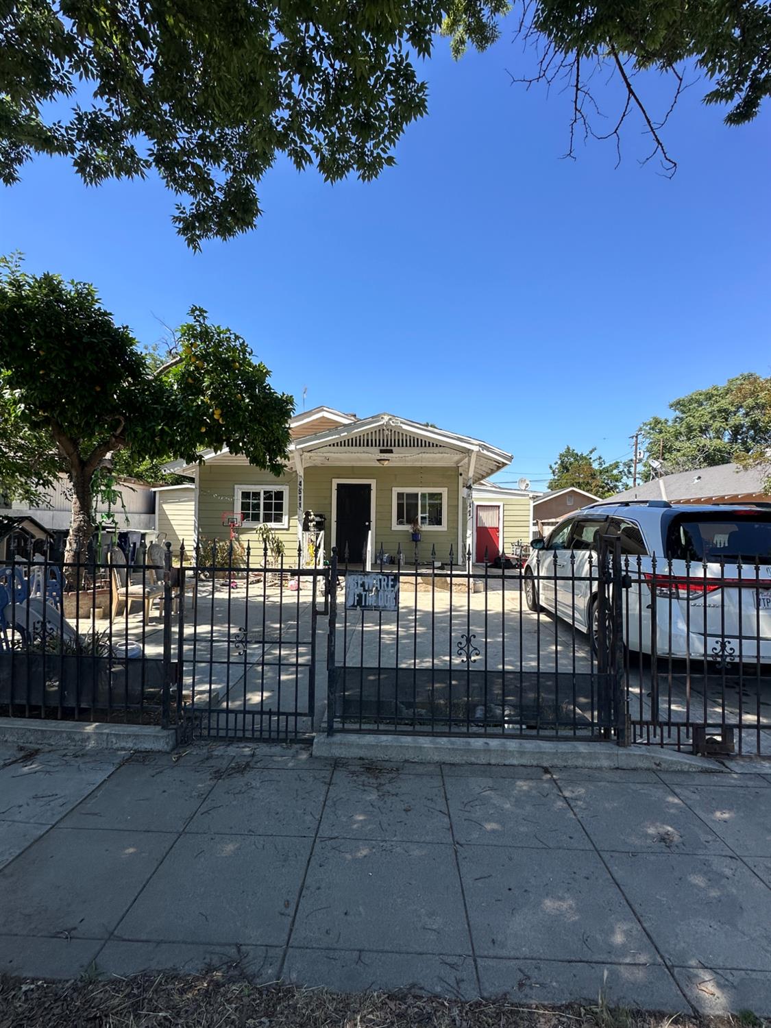 4511 E Balch, Fresno, CA 93702