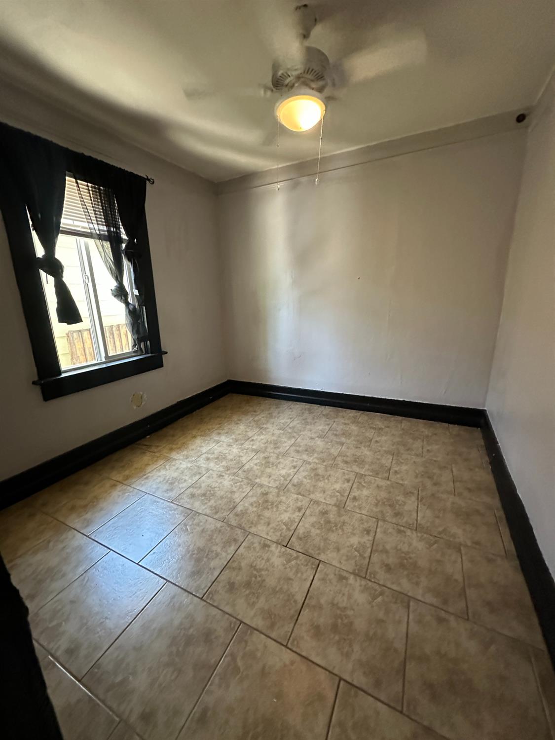 4511 E Balch, Fresno, CA 93702