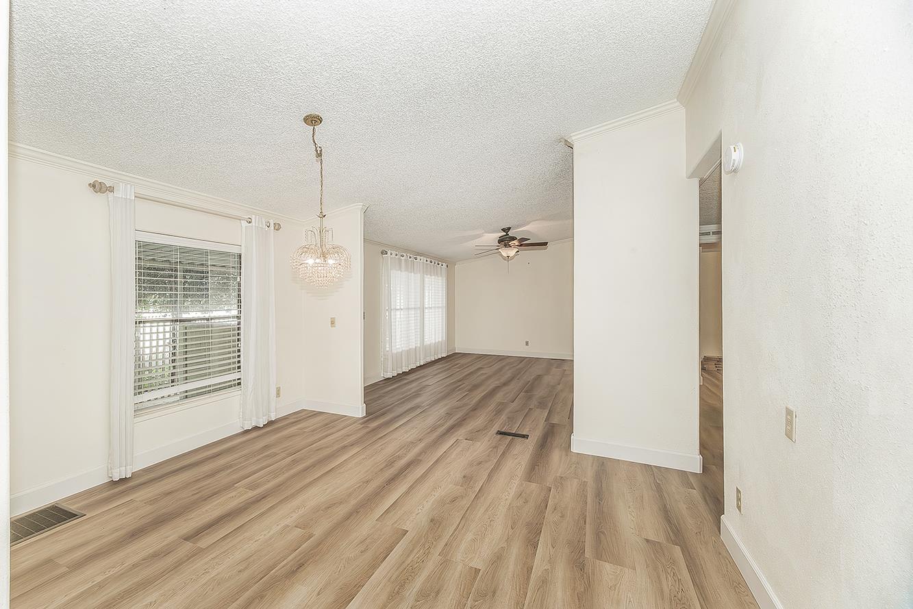 1701 Dinuba Ave #180, Selma, CA 93662