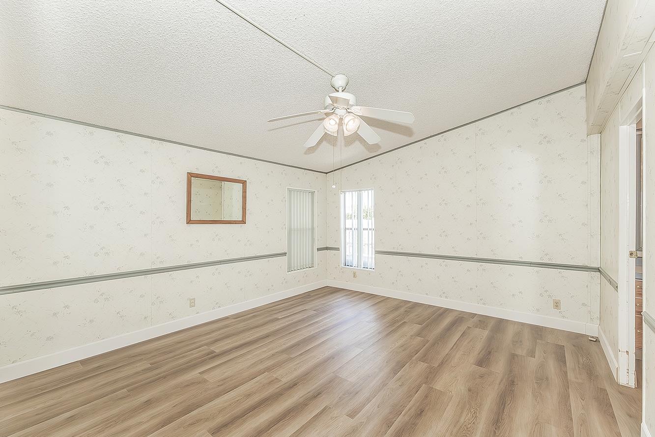 1701 Dinuba Ave #180, Selma, CA 93662