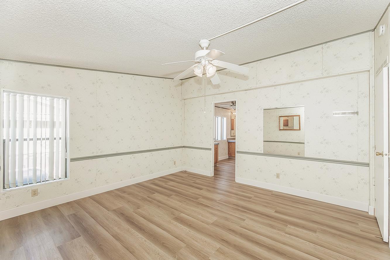 1701 Dinuba Ave #180, Selma, CA 93662